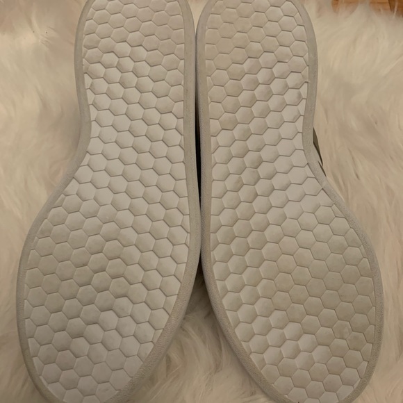 Adidas - Picture 4 of 4